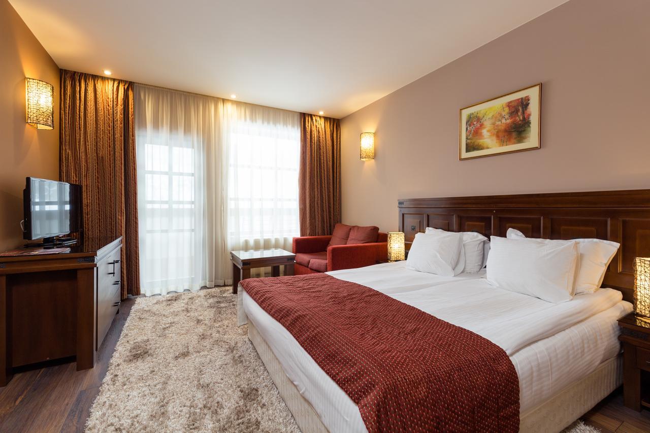 Family Hotel Strannopriemnitza Oreshak  Eksteriør billede