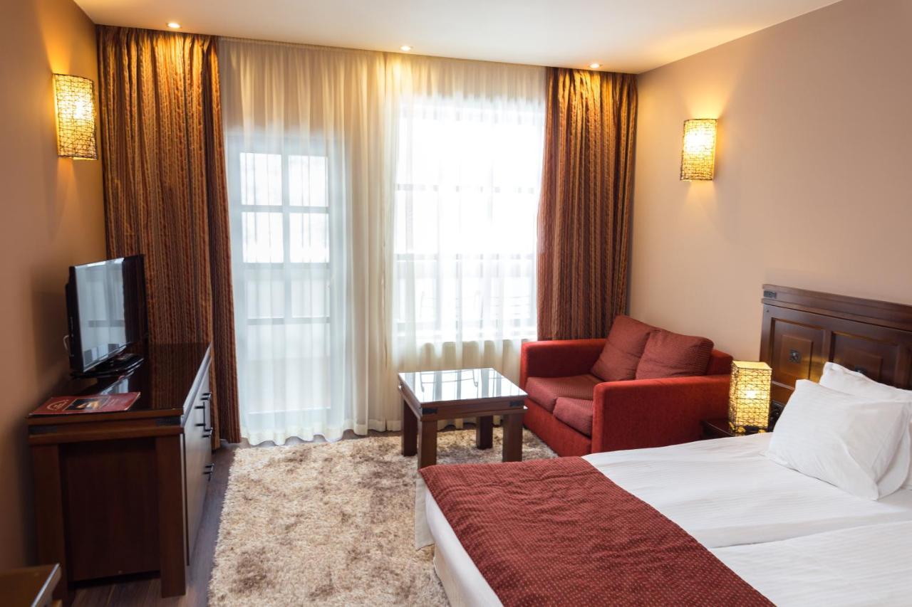 Family Hotel Strannopriemnitza Oreshak  Eksteriør billede